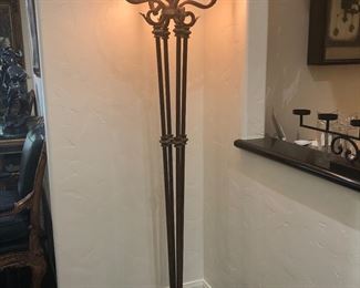 Striking metal floor lamp