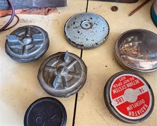 Gas caps