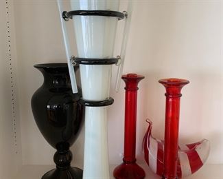 Joey DeCamp (Black & white vase)