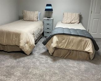 Twin Bed - perfect, never used 