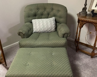 Chair w/ Ottoman 