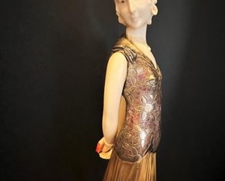 #72-$1000 - D.H. Chiparus signed Sculpture on onyx base, young girl with book.23x10