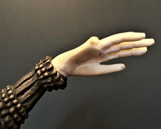 #74 - $1000 DH Chiparus (signed on onyx base) Sculpture, Shereazade, . One finger damaged.