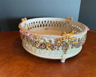 #116- $120 Mark Von Schierholz 1907-1927  Porcelain Centerpiece, 13”Dx 5 1/2