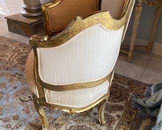 #112 - $900 Italian 20th century gilded 3 pieces set 