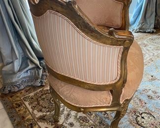 #112 - $900 Italian 20th century gilded 3 pieces set 