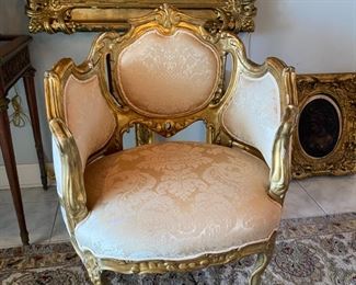 #112 - $900 Italian 20th century gilded 3 pieces set 