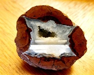 Thunder Egg banded agate with quartz