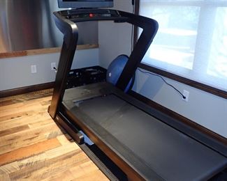 NORDICTRACK FIT TREAD MILL