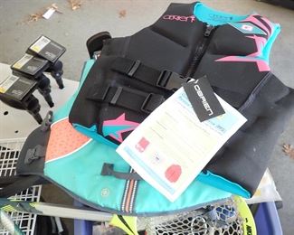 LIFE JACKETS / LAKE TOYS 