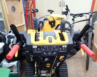 CUB CADET SNOW BLOWER - 3X 26" TRAC / THREE STAGE POWER