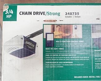 CHAIN DRIVE /STRONG GARAGE DOOR OPENER NEW IN BOX