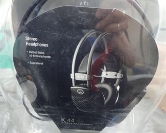 STEREO HEADPHONES NEW