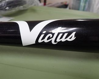 VICTUS BASEBALL BAT - PRORESERVE AXE  X 15  HARD GLOSS MAPLE 32