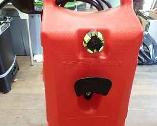 14 GAL GAS CAN ON WHEELS