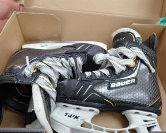 BAUER SKATES