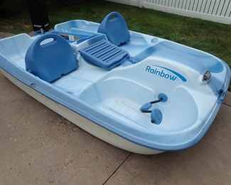 RAINBOW PADDLE BOAT