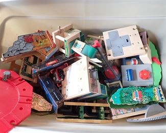 THOMAS THE TRAIN / TRACK / CARS / BUILDINGS / ETC