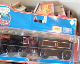 THOMAS THE TRAIN / TRACK / CARS / BUILDINGS / ETC