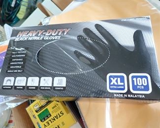 HEAVY DUTY GLOVES