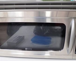 MAYTAG UNDER THE COUNTER MICROWAVE