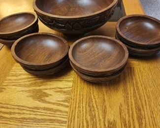 Oriental wooden salad bowl set