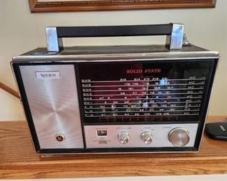 Nivico solid state radio