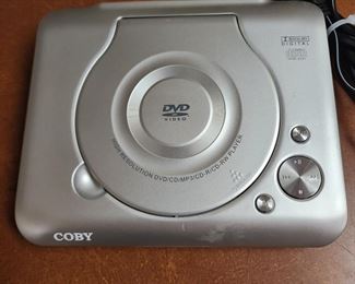 Copy portable dvd/cd/mp3 player