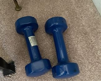 Set of 2 blue hand weights,  $8