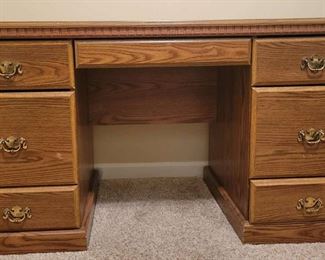 "On the Fairway in Woodside" in Aiken, SC. Closing on Fri 6/30 at 8pm. Pickup is Sat 7/1 11-3pm. Please click here to view more photos, descriptions, and current bids:&nbsp;https://ctbids.com/estate-sale/22440