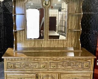 Country Style 7 Drawer Dresser with Lighted Mirror