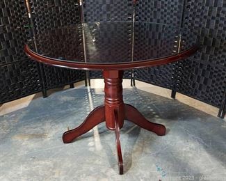 Lovely Round Pedestal Dining Table with Glass Protector Top