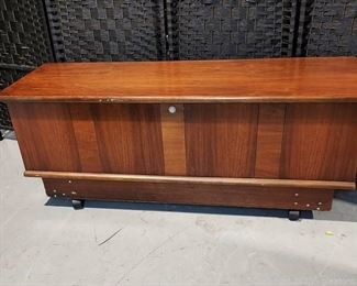 Mid Century Lane Cedar Chest