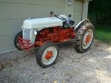 Vintage Ford Tractor in Tip Top Shape ready to start up take home and use