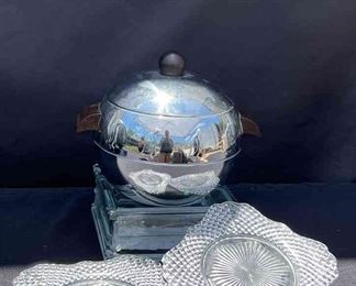 West Bend Penguin Server Westmoreland English Hobnail Plate