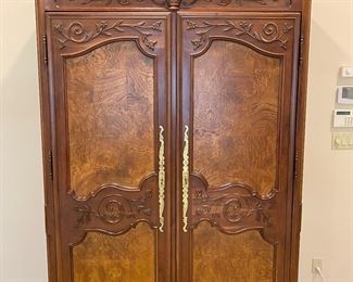 ARMOIRE