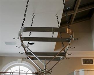 Professional pot holder