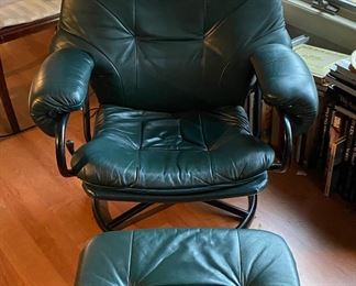 Ergonomic Chair and Ottoman - Comfy!!