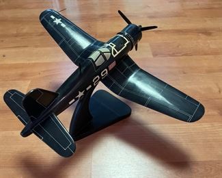 F4U Excellent Scale Model