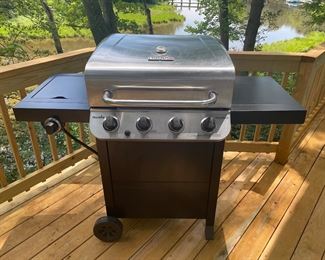 Char-Broil Grill with side burner - excellent condition