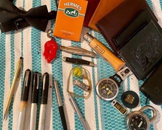 Flowmaster Cross Chromatic Parker Pins More Dresser Items