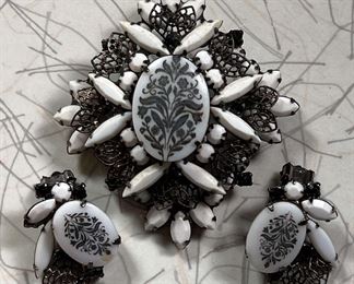 Vintage Brooch Earring Set