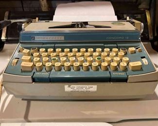 Vintage Penncrest Concord 12 Typewriter