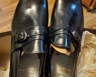 Men's leather dress shoes