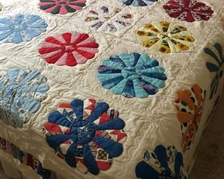 Full/queen vibrant colorful quilt