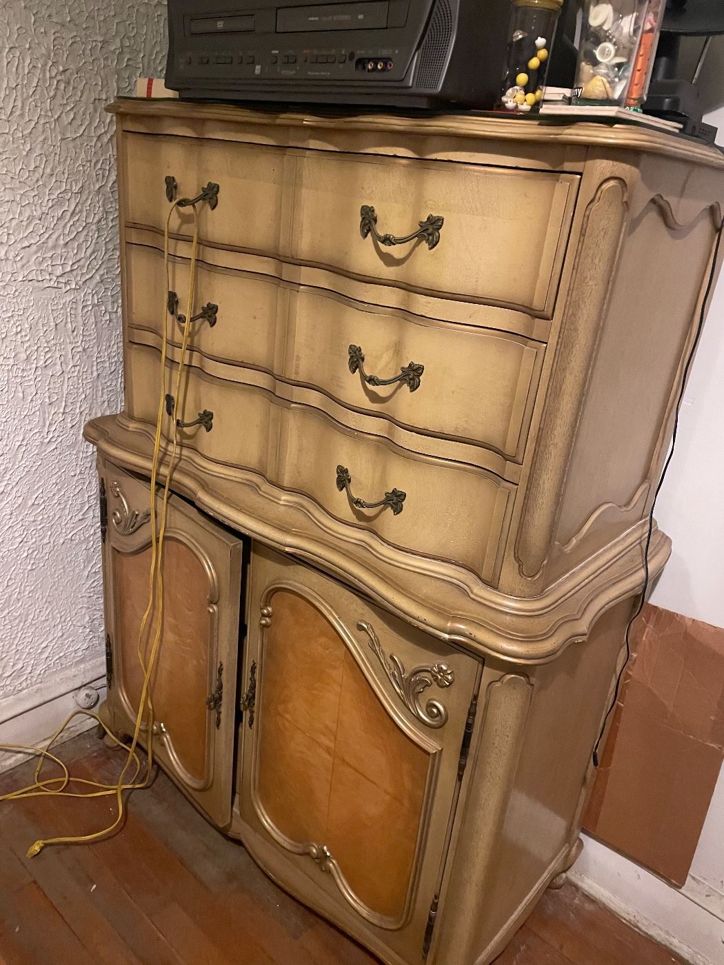 4 piece Dresser set great condition $400 total set