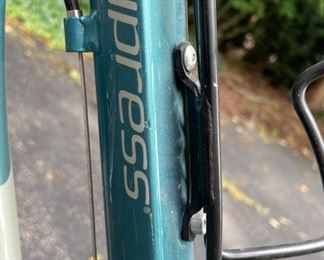 Giant Cypress Women's Bike. Photo 3 of 4.