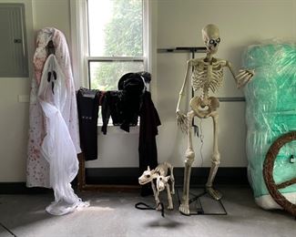 Life-Size Talking Halloween Decor: Skeleton.