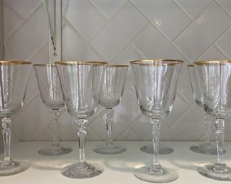 Set of 8 Gold Rim Wine Glasses.