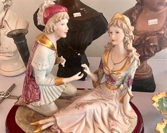 Capodimonte VITTORIO SABADIN
Porcelain Figurine made in Italy